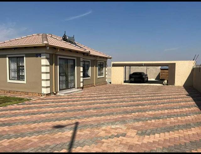 3 BEDROOM HOUSE FOR SALE IN AZAADVILLE